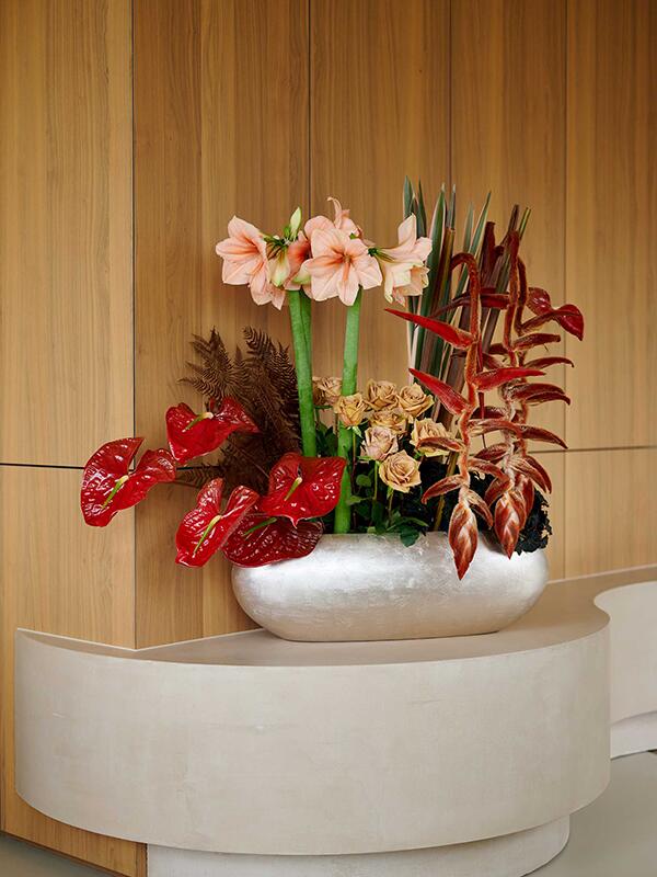 Кашпо Baq metallic silver leaf boat matt light champagne L75 W30 H25 см Кашпо Baq metallic silver leaf boat matt light champagne L75 W30 H25 см