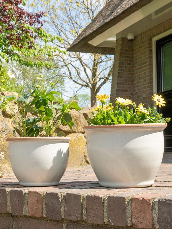 Кашпо Tiny pot white (набор 4 шт) D37 H26 см Кашпо Tiny pot white (набор 4 шт) D37 H26 см