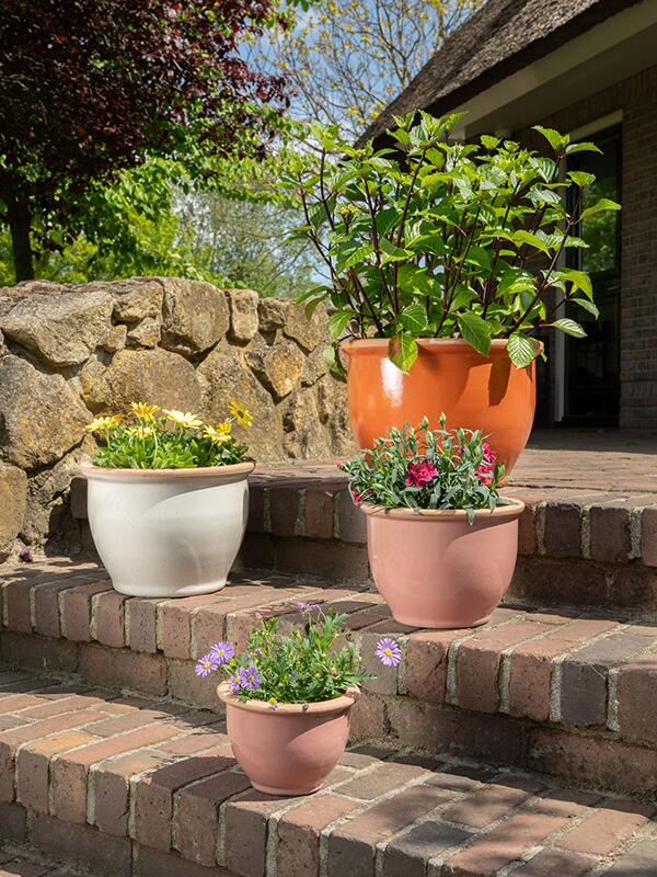 Кашпо Tiny pot white (набор 4 шт) D37 H26 см Кашпо Tiny pot white (набор 4 шт) D37 H26 см