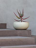 Кашпо Grigio low balloon antique white D114 H54 см