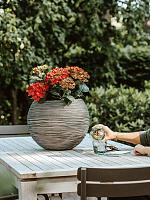 Кашпо Capi nature rib nl vase ball anthracite D40 H32 см Кашпо Capi nature rib nl vase ball anthracite D40 H32 см